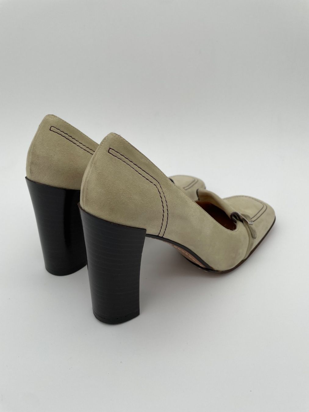 Bally Damenschuhe: Bally Suede Buckle Klassischer Pump EU 36.5 Beige – Gebraucht aus Zürich von shoe_shop 3
