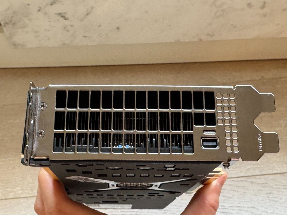 AMD Radeon Instinct MI50 32GB S/N: 692121003414(Gebraucht) (Gebraucht ...