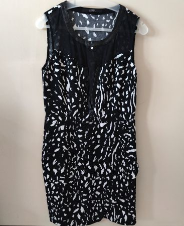 Petite robe Guess / taille M