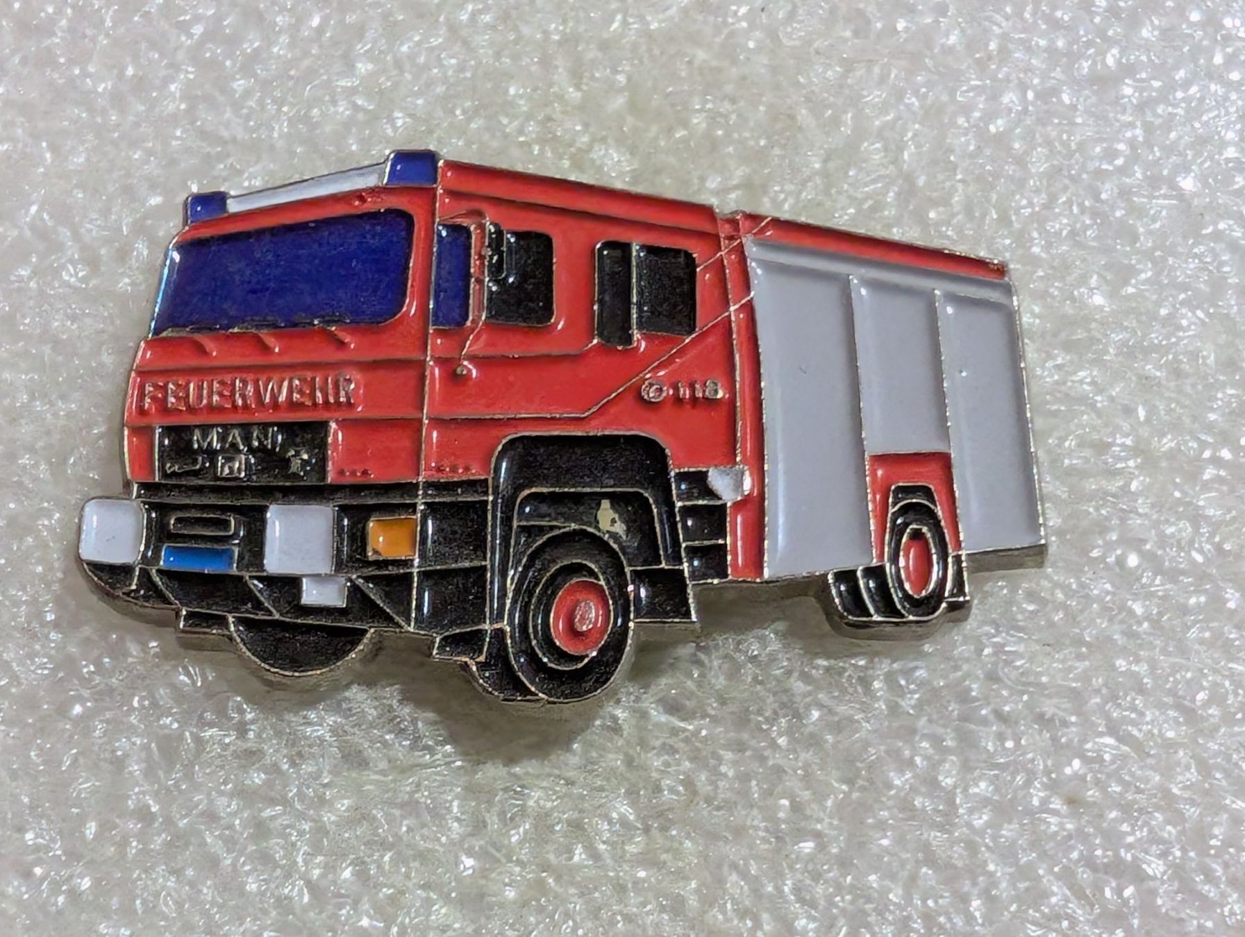 Placchette & Badge: Ansteckpin 198: Feuerwehr LKW – Usato da Oppligen venduto da Pin-Fall-Shop
