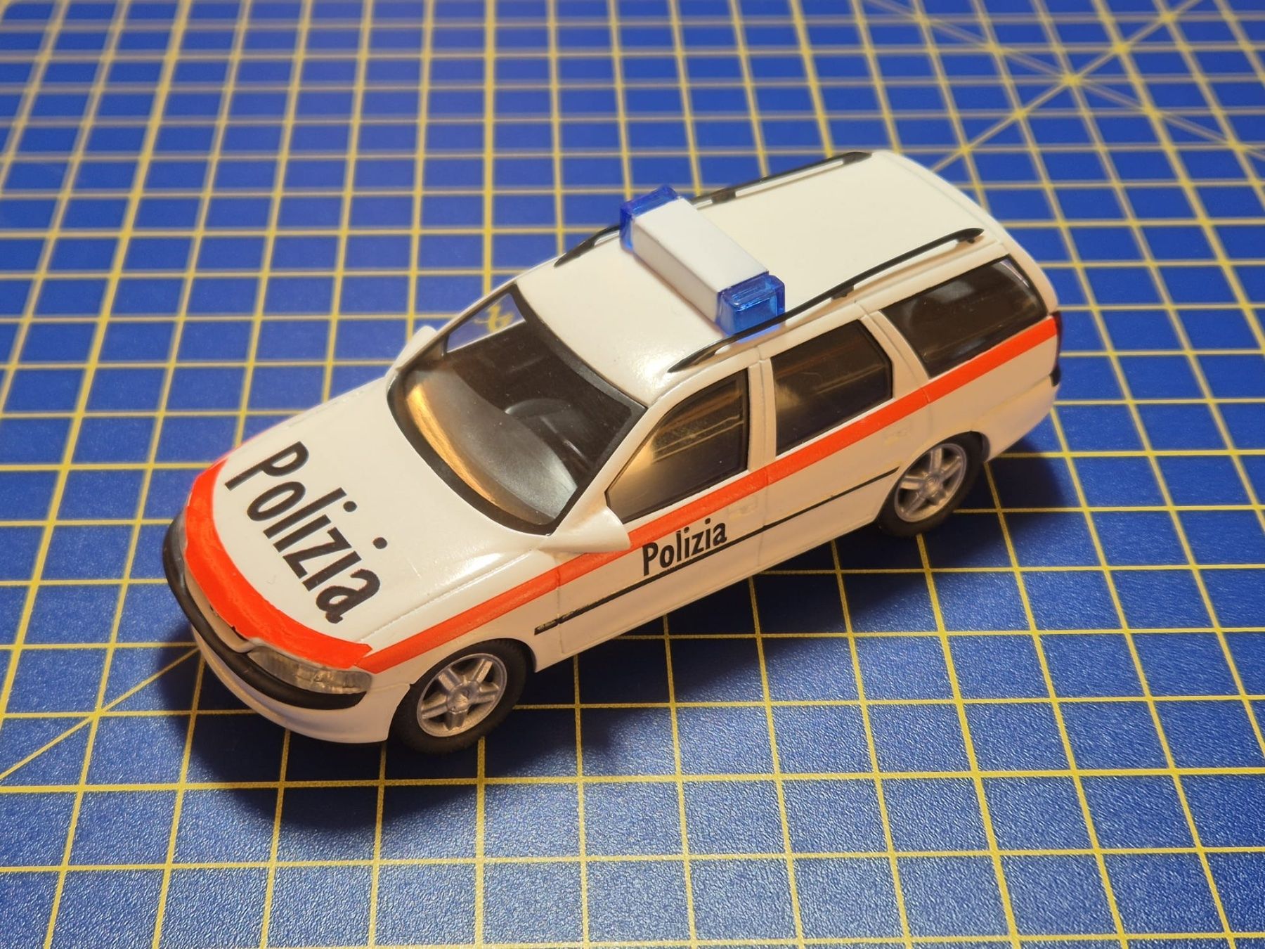 Opel Modellini d'auto: Opel Vectra B Gemeindepolizei Tenero 1:43 – Usato da Lachen SZ venduto da myr_qk5y