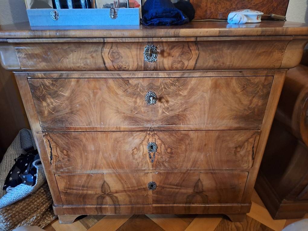 Kommoden: Commode en bois massif – Gebraucht aus Geneve von Helena18 1