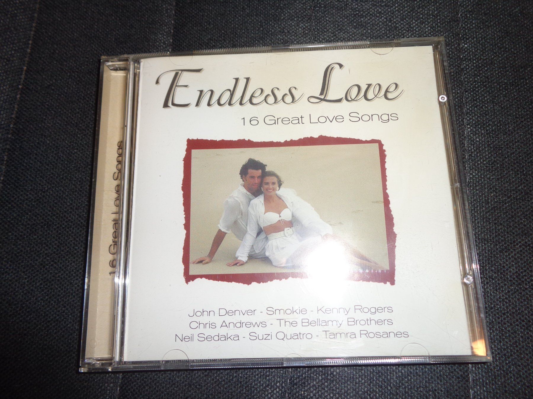 CD: Endless Love - 16 Great Love Songs CD – Usato da Olten venduto da Disc-Ausverkauf