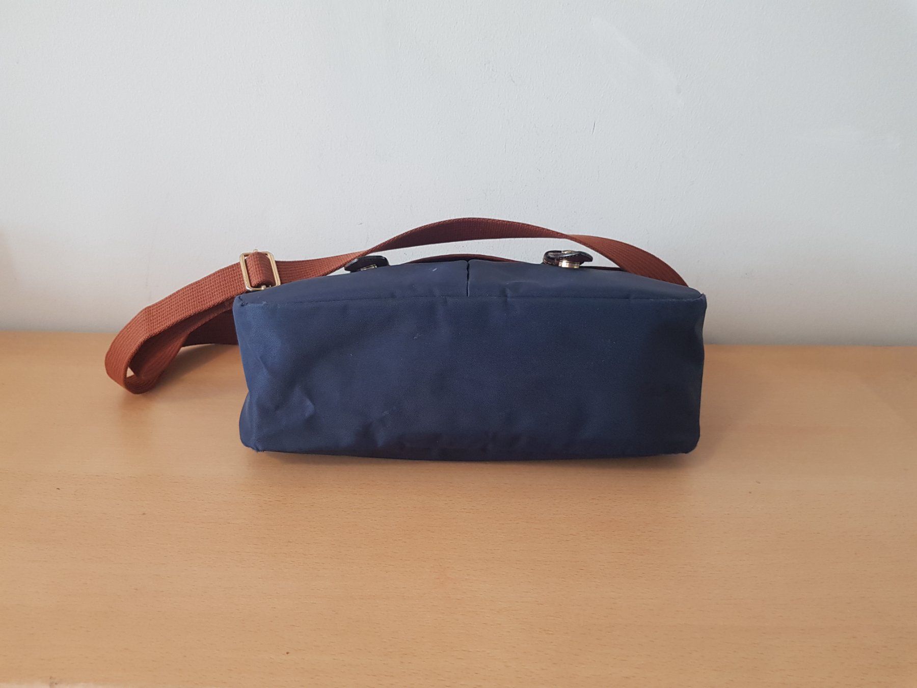 Longchamp Borse da donna: Longchamp Le Pliage Umhängetasche – Usato da Basel venduto da Birs868 5