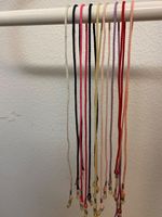 Brillenkordel div. Farben, Latexring für jeden Brillenbügel