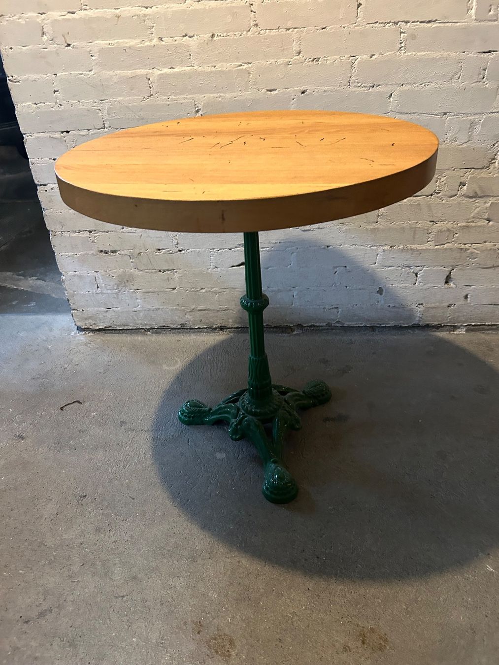 Tables: Wunderschöner Bistrotisch 70cm Durchmesser – D'occasion à Rorschacherberg par Svebe 7