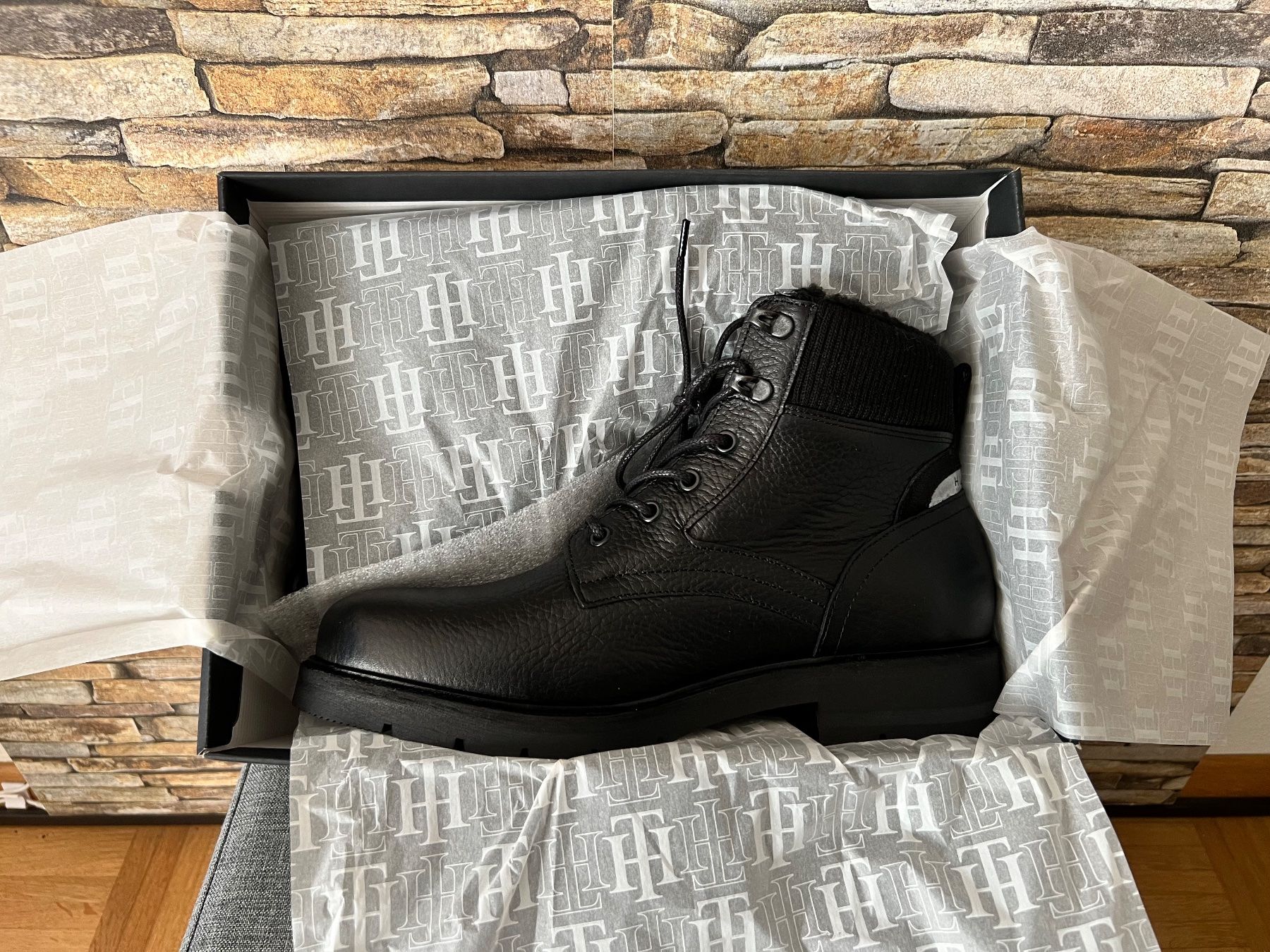 Tommy Hilfiger Scarpe da uomo: Tommy Hilfiger Warm Corporate Gr. 45 – Nuovo e nell'imballaggio originale da Bern venduto da No1e 4
