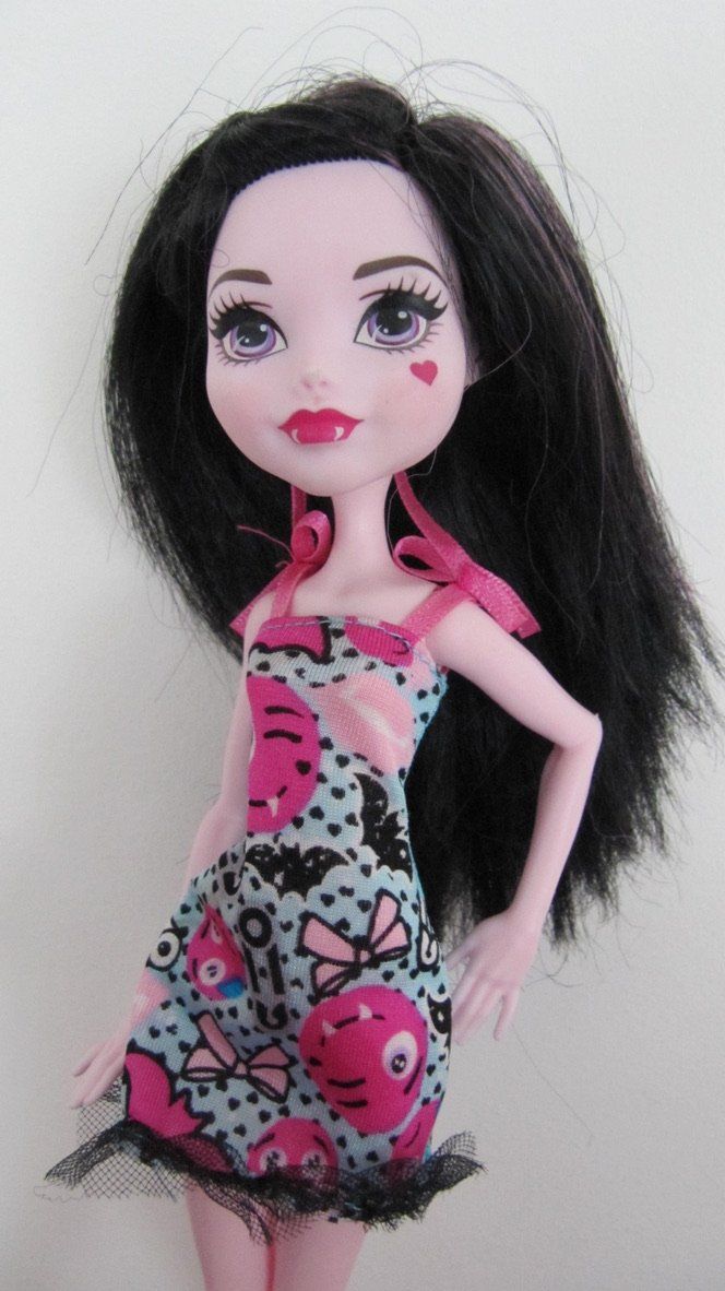 Bambole: Monster High Puppe Draculaura – Usato da Brunnen venduto da Kiwiland1 1