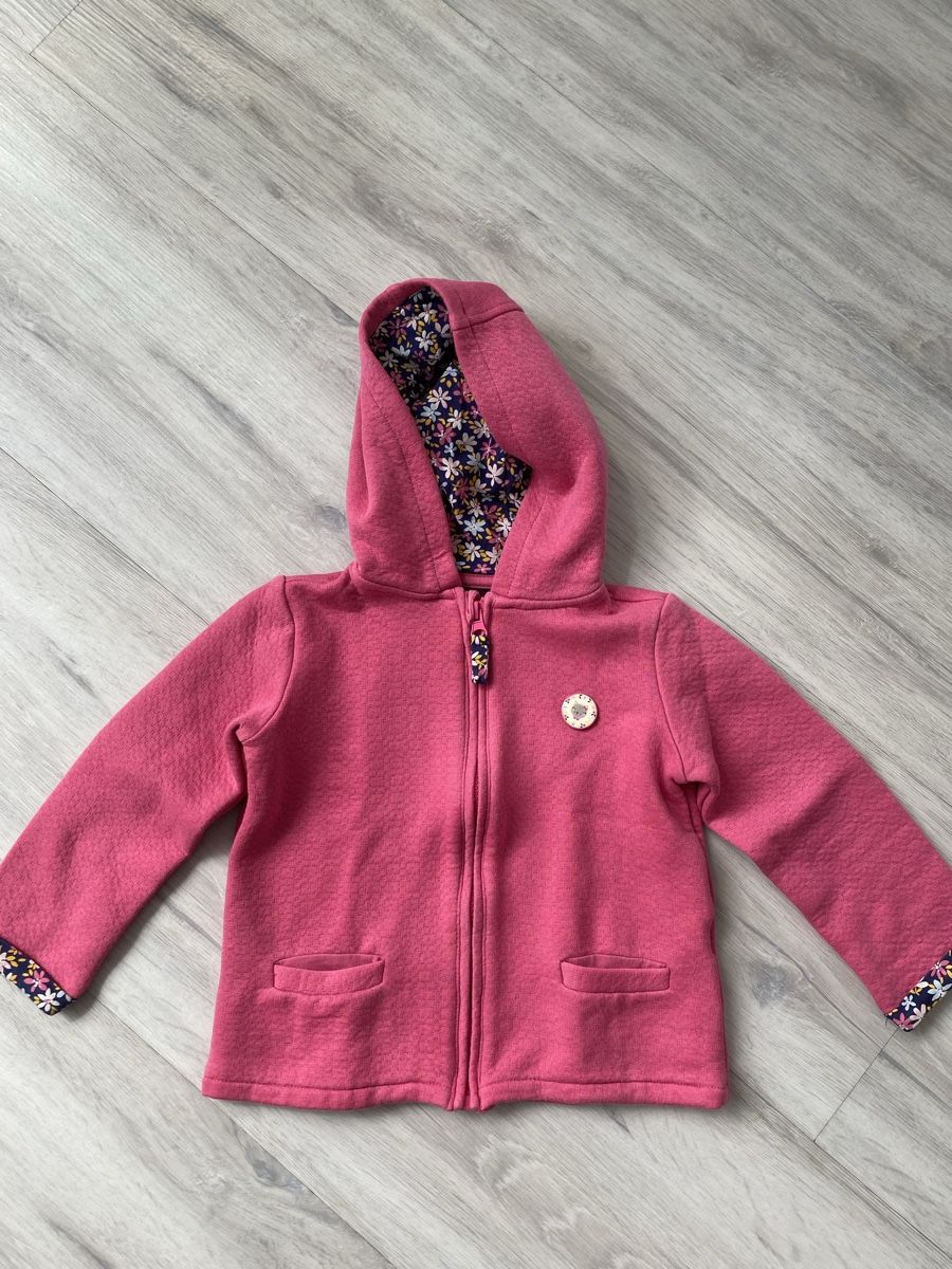 Lotti & Set di vestiti: Kleiderpaket Mädchen grösse 98/104 – Usato da Neftenbach venduto da Denise.J 5