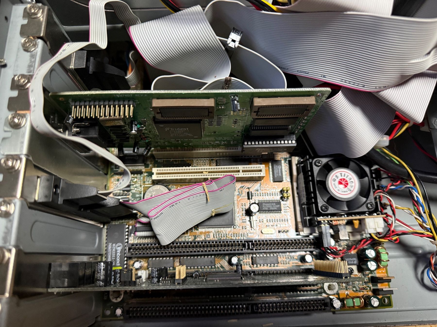 PC: Retro Computer Intel Pentium 233, 32MB RAM, 2GB HDD, SB PRO – Usato da Sulgen venduto da thomas_comp 3