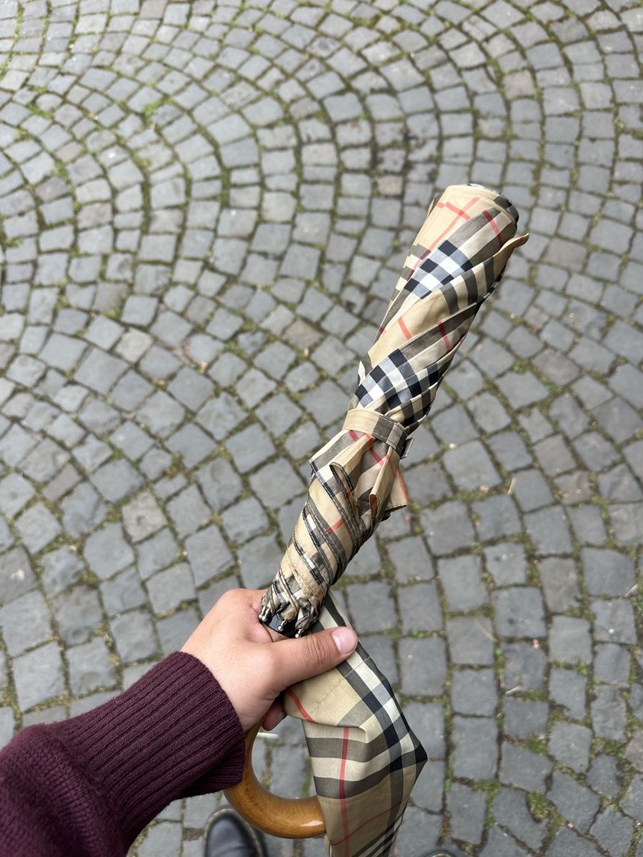 Burberry Ombrelli: Vintage Burberry Regenschirm  – Usato da Luzern venduto da muh_22qq 5