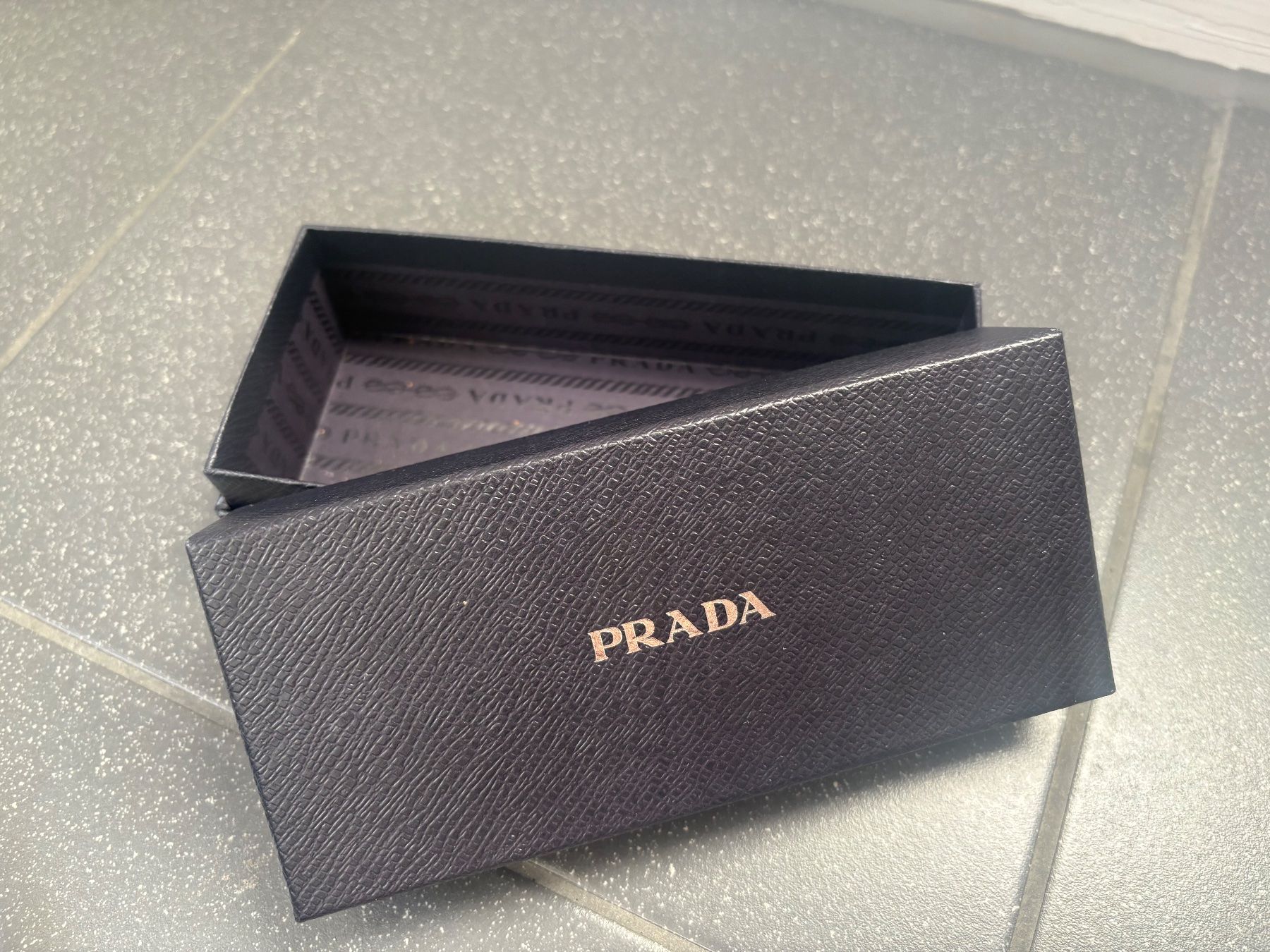 Prada Occhiali & Lenti: Prada Sonnenbrille – Nuovo (secondo la descrizione) da Biel/Bienne venduto da ayyahaga 5