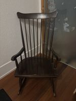 Bequemer Holz Schaukelstuhl