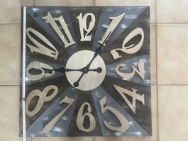 Grande horloge de 70 cm, n'a pas été testée