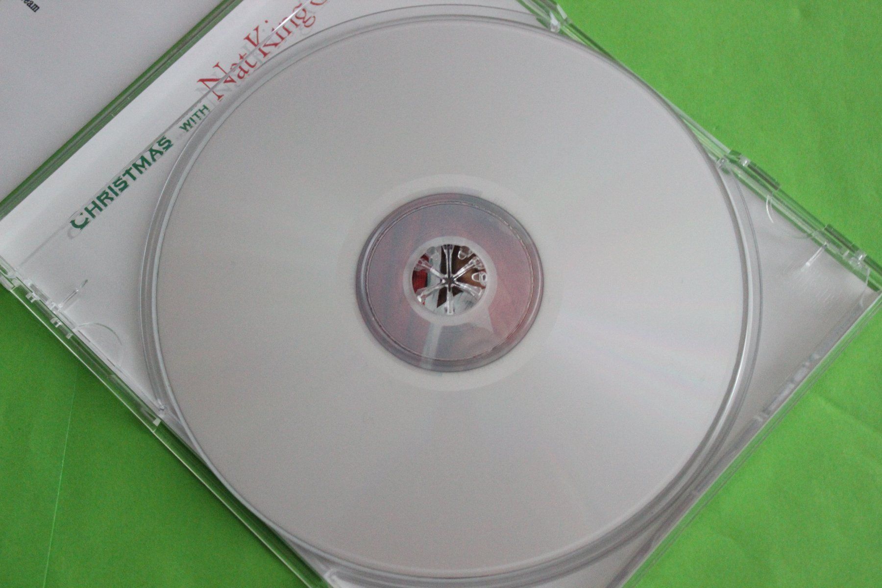 CD: CHRISTMAS WITH NAT KING COLE CD – Usato da Tübach venduto da JamesStone 4
