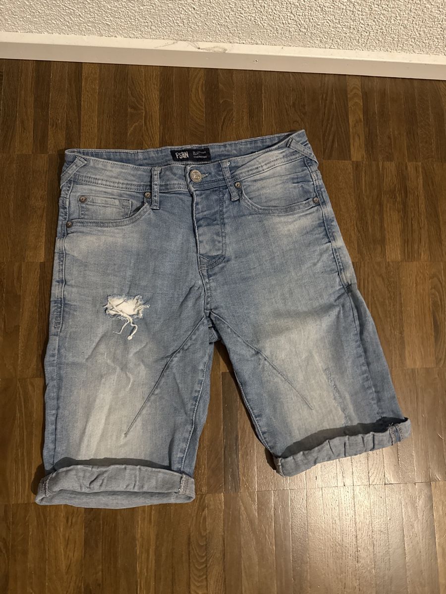 Pantalons: Kurze Hose Herren Gr. XS – D'occasion à Freidorf TG par sarotiko
