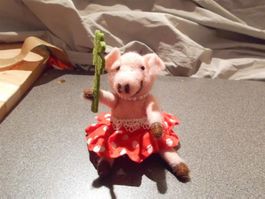 Schweinchen mit Jupes und Kleeblatt