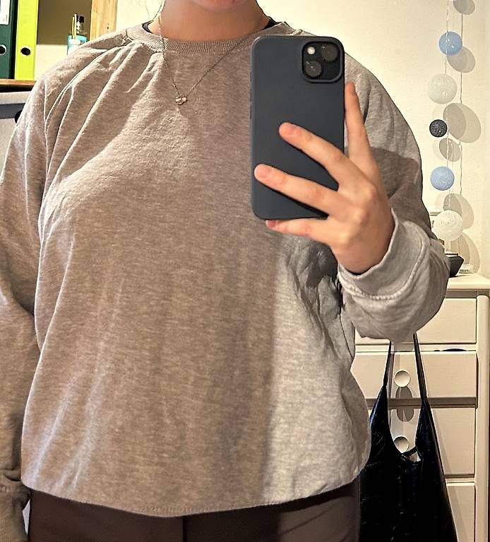 Pulls & Sweat-shirts: Pullover grau – D'occasion à Trub par elinschleiderschrank 3