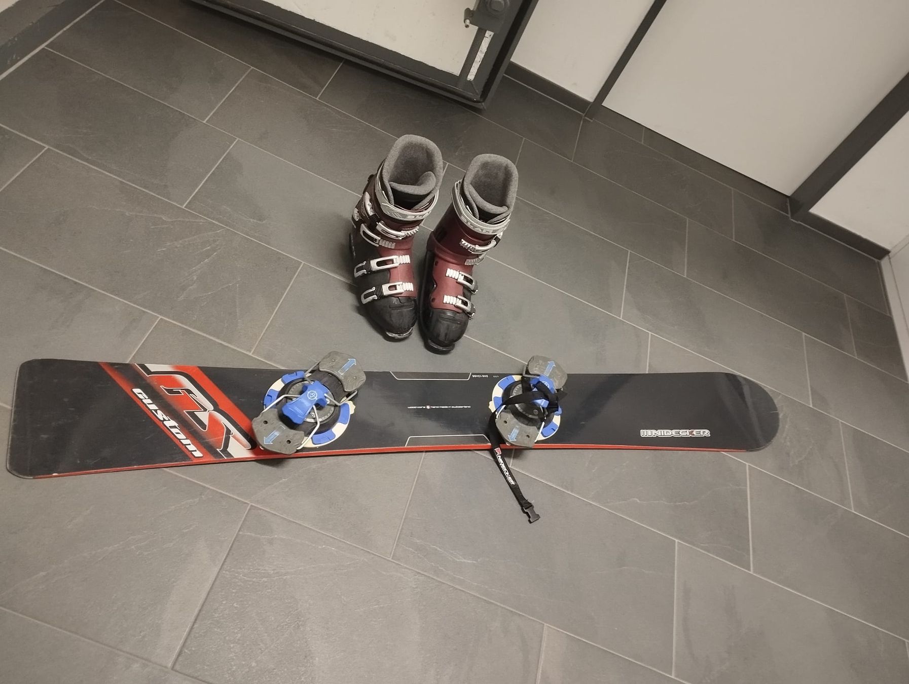Nidecker Board: Snowboard Race Board Niedecker – Usato da Bonaduz venduto da unihockey30