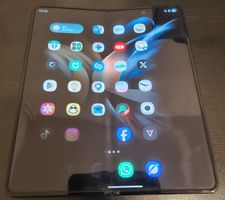Samsung Galaxy Z Fold4 – defekt / für Bastler/Ersatzteile