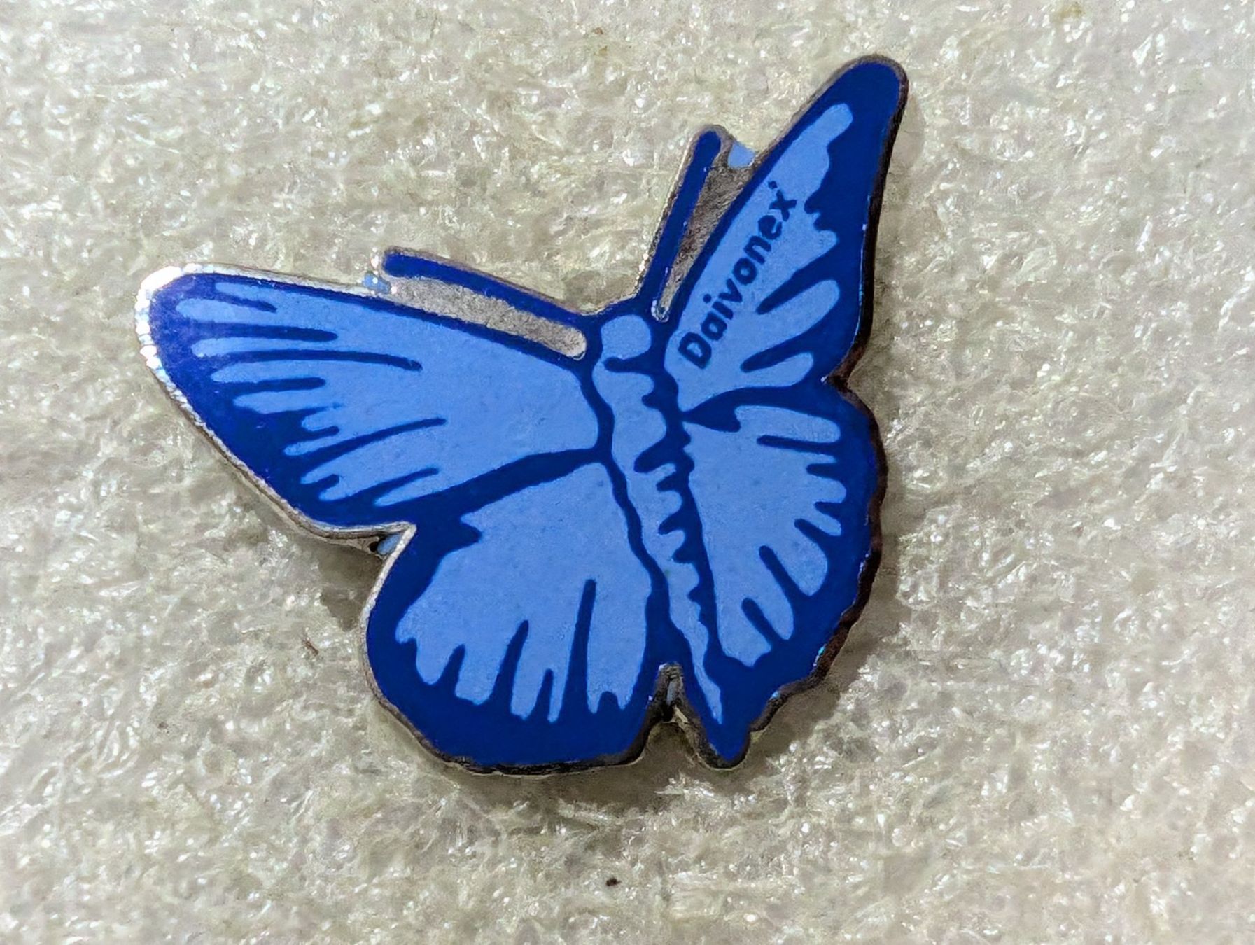 Placchette & Badge: Ansteckpin 61: Schmetterling – Usato da Oppligen venduto da Pin-Fall-Shop