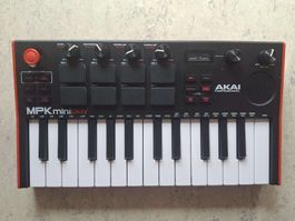 AKAI MPK mini play MIDI Controller, Sehr guter Zustand