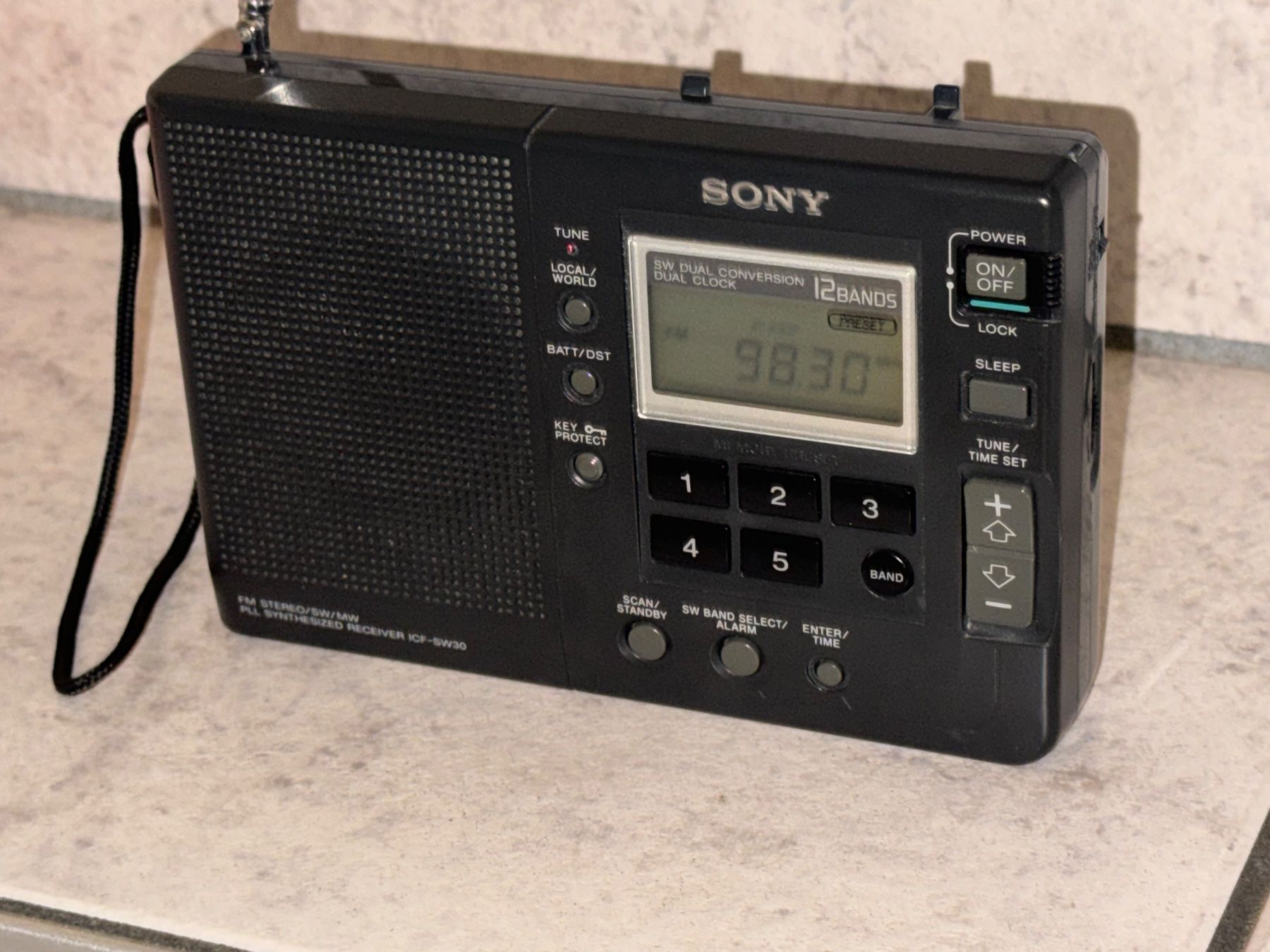 Sony Radios: Radio Sony ICF-SW30 – D'occasion à Kaiseraugst par Drasa 1