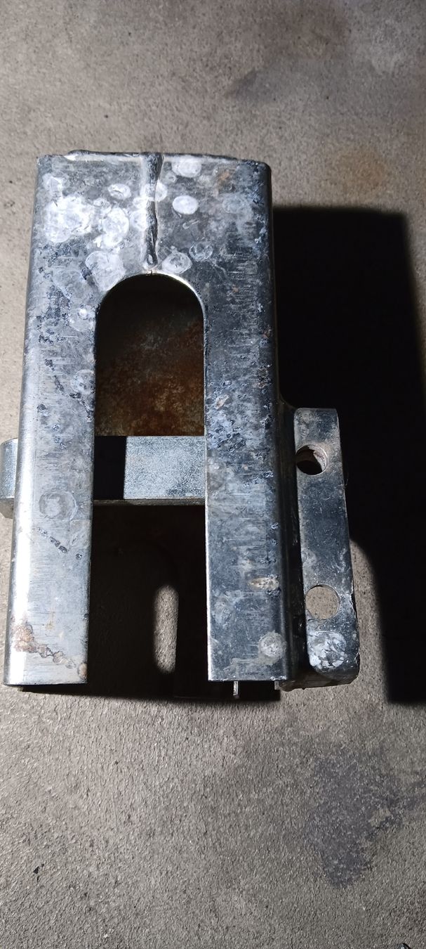 Ganci per rimorchio: Deichselschloss ohne Vorhängeschloss – Usato da Aristau venduto da Andianhaenger24