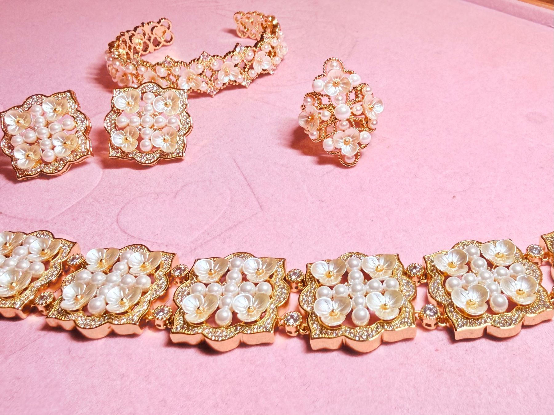 Altri gioielli: Parure Fleur de perle – Nuovo e nell'imballaggio originale da St-Maurice venduto da Sandrinette123 7
