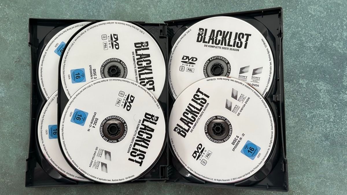 Tutti i DVDs: BLACK LIST 2 x 5 DVD – Usato da Nidfurn venduto da cejeisda 5