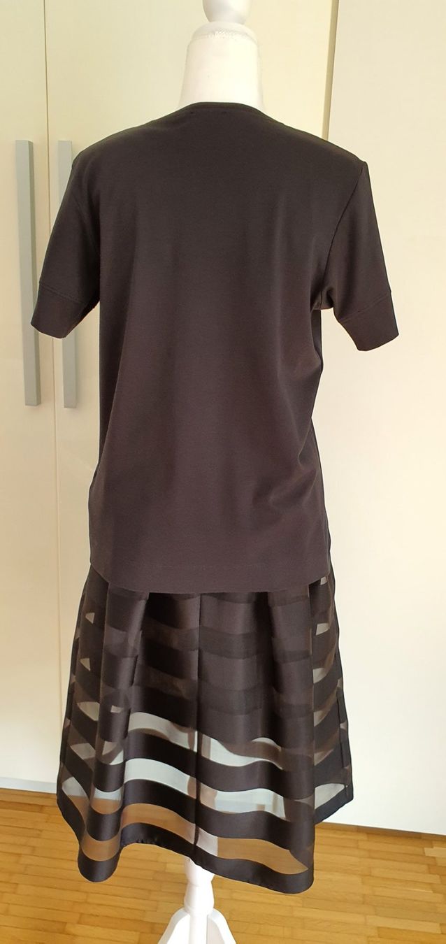 Escada T-shirt: Escada T-shirt S/M – Usato da Basel venduto da Kristal4 4