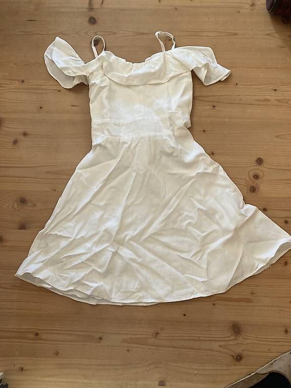 Vestiti & Gonne: Weisses Kleid Gr.140/146 – Usato da Brunnadern venduto da Bumlebee