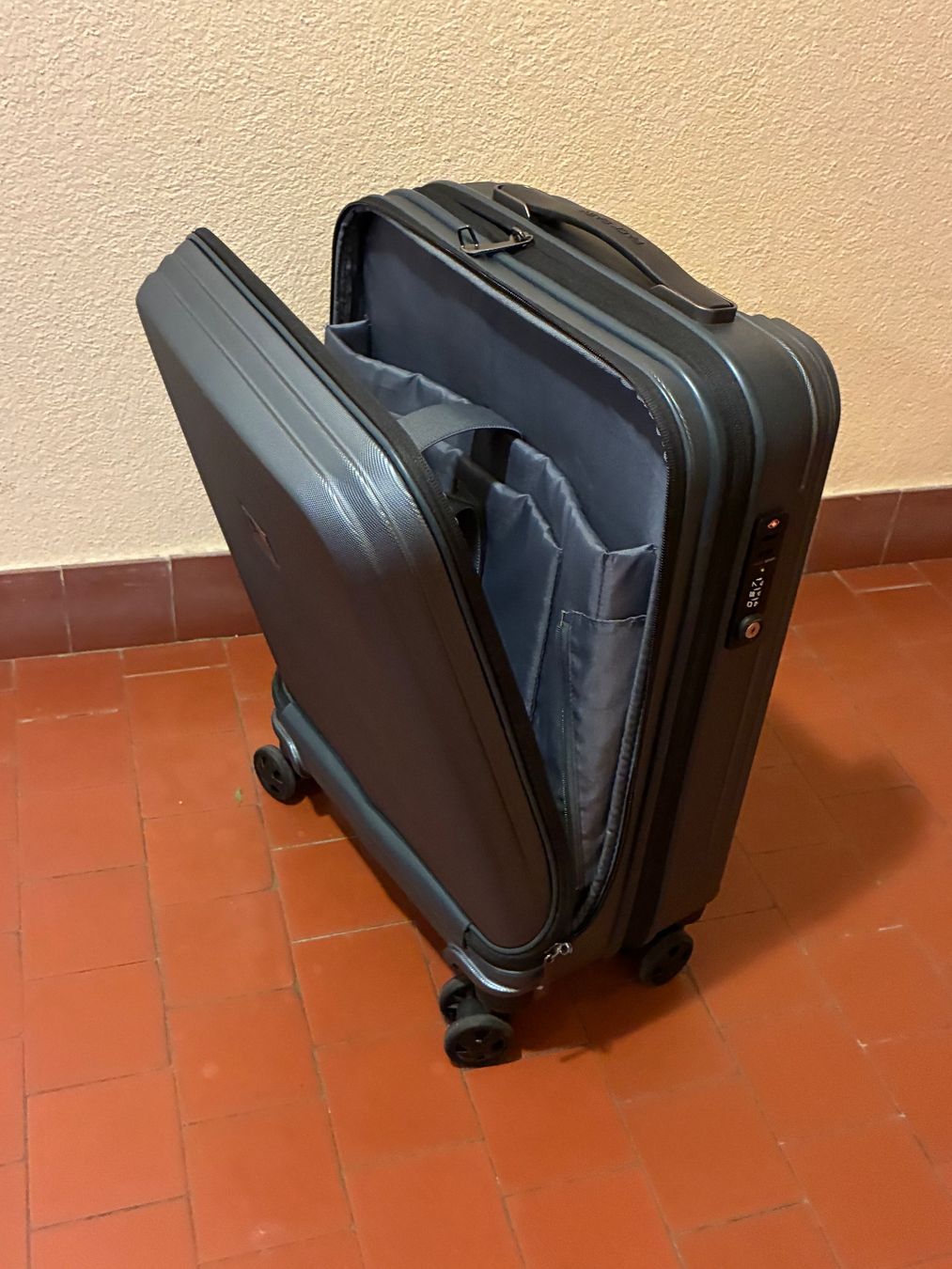 Altro in Aeronautica: KABINENTROLLY von PACK EASY, Modell: Genius 43 l – Nuovo (secondo la descrizione) da Bettlach venduto da Brissoni 6