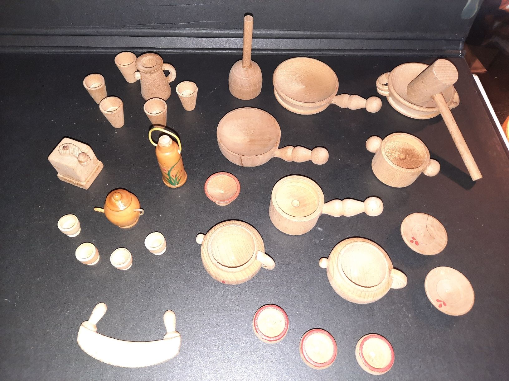 Case e mobili per bambole: arredi casa bambole in legno 29 pezzi – Usato da Biasca venduto da Old_6blh 1