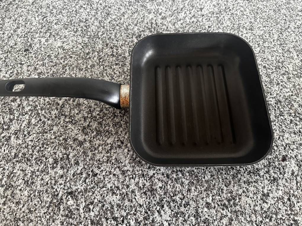 Padelle: Gut erhaltene Grillpfanne. – Usato da Bern venduto da mon_2lbl