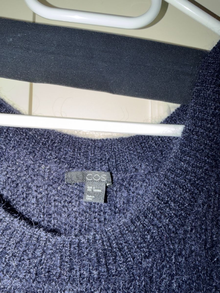 Cos Pullover & Sweatshirts: Pull COS maille mohair bleu marine – Gebraucht aus Lausanne von Pascal9999 3