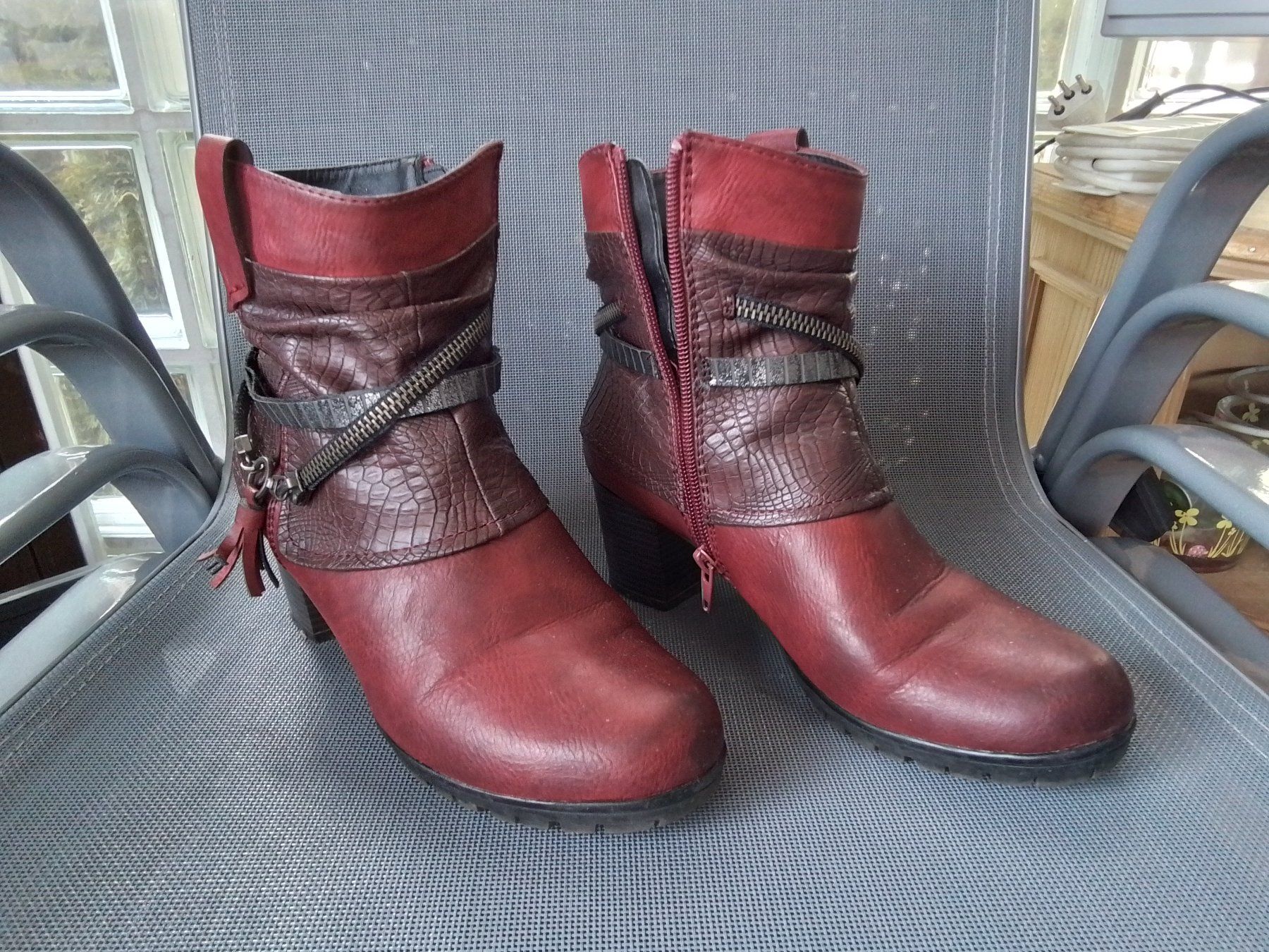 Rieker Scarpe da donna: Rieker Stiefeletten Gr. 37 neuwertig – Usato da Oberurnen venduto da DVDL