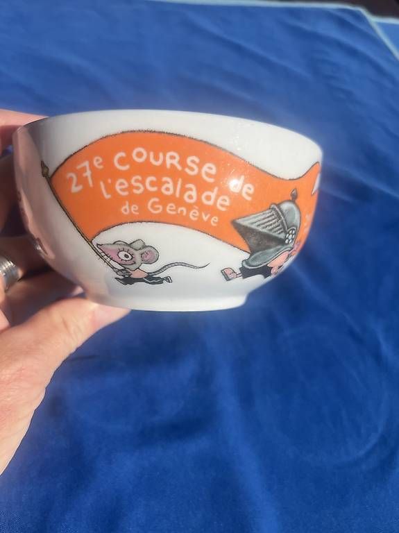 Tazze: Mug 27me course de l'escalade  – Usato da Grand-Lancy venduto da Limane