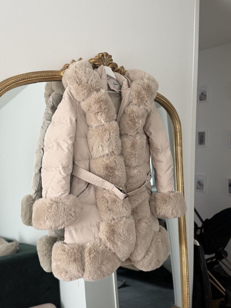 Giacche: Winterjacke mit abnehmbaren Kunstfell – Nuovo (secondo la descrizione) da Kaiseraugst venduto da senakaya