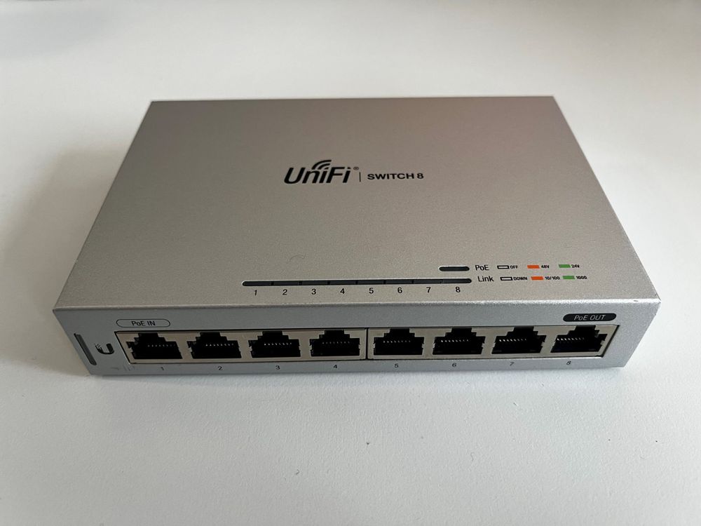 UniFi Switch US-8 (Gebraucht) in Oberwil / Dägerlen für CHF 25 – mit ...
