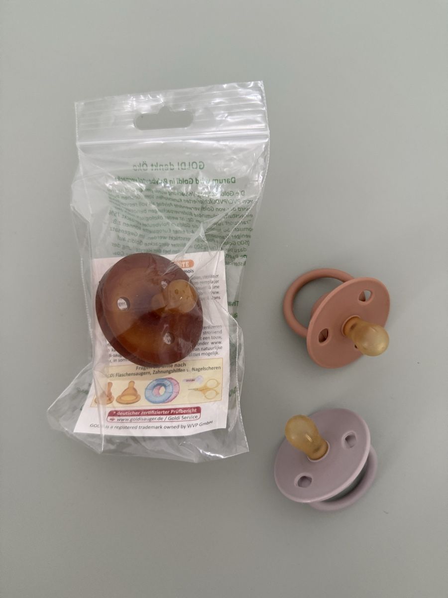 Succhiotti & catenelle porta ciuccio: Nuggiset Newborn Kirschform (NEU) – Nuovo e nell'imballaggio originale da Olten venduto da smashbox