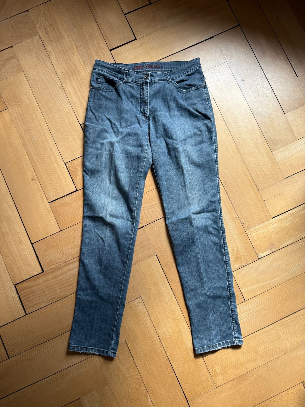 Brax Jeans: BRAX - Jeans blau 40 – Gebraucht aus Zürich von Diazaio