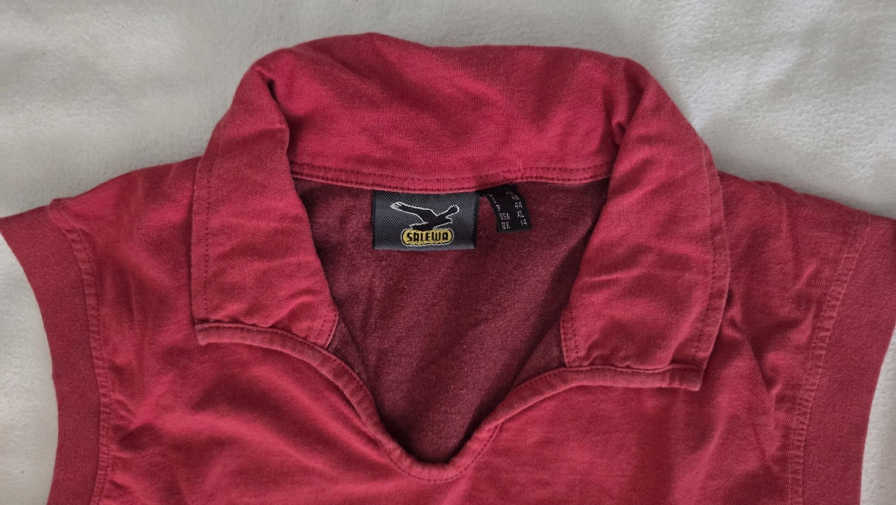 Salewa T-shirts: Salewa Damen Shirt Grösse M  – D'occasion à Muttenz par pixopus 1