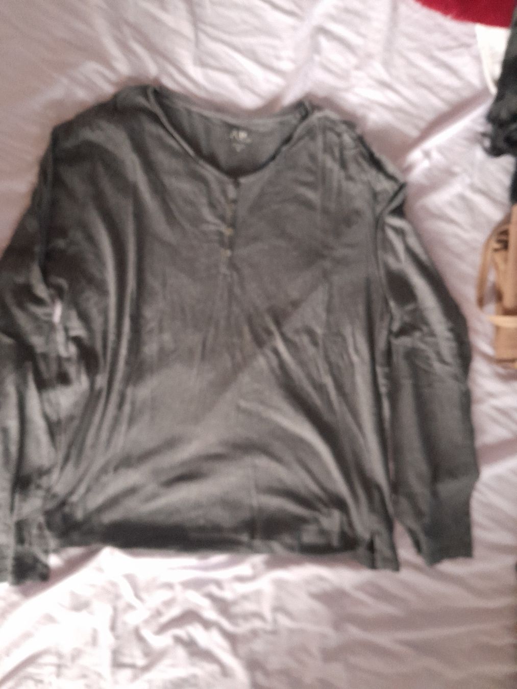 T-Shirts: Henley gris chiné taille L – Gebraucht aus Genève von ang_fd8z 1