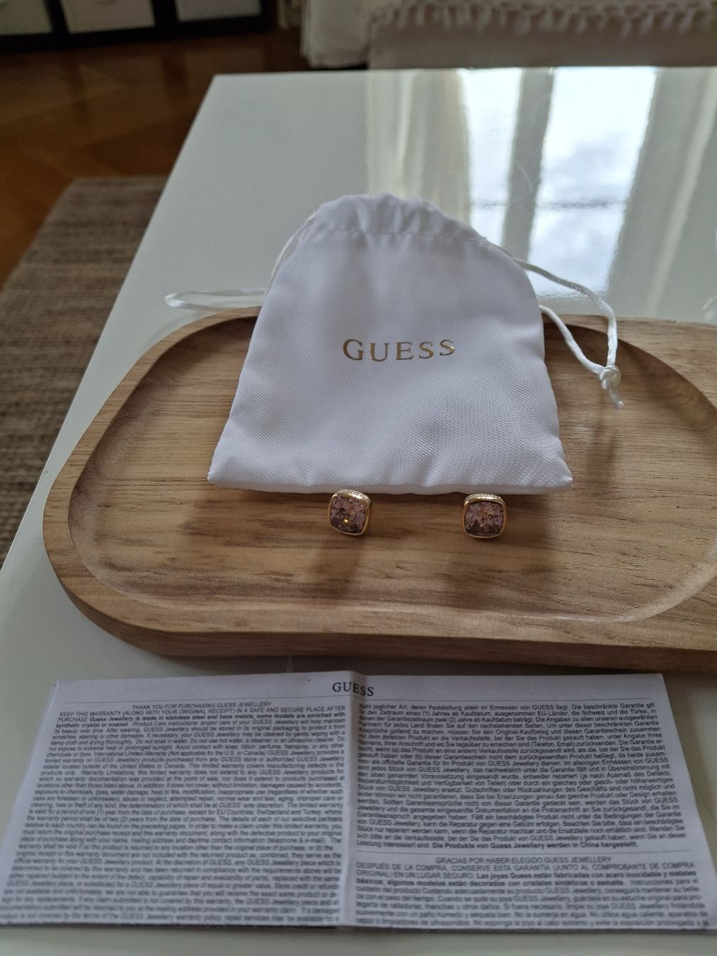Guess Orecchini pendenti & Orecchini a lobo: boucles d'oreilles GUESS rose neuves – Nuovo e nell'imballaggio originale da Lausanne venduto da Cognitia 1