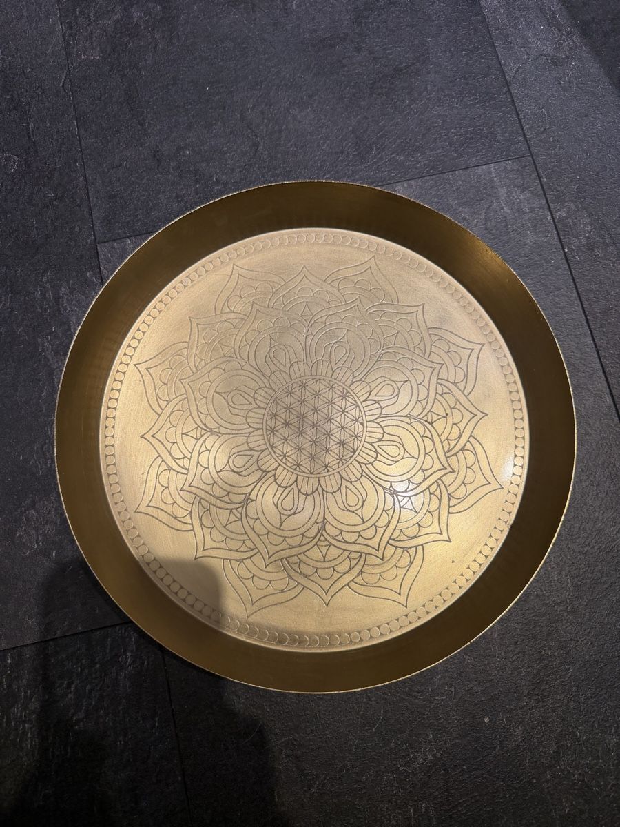 Tutte le decorazioni: Schönes Deko-Tablett Gold mit Muster – Usato da Niederglatt ZH venduto da vul_v86c 3