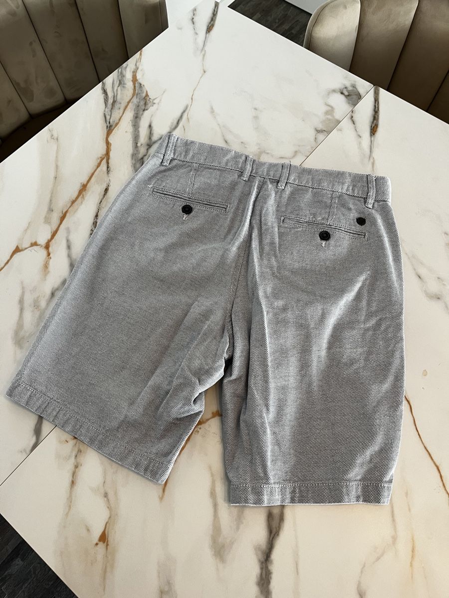 Pantaloni: kurze Hose Grösse 32  – Usato da Bäch SZ venduto da Olivier_Sales 1