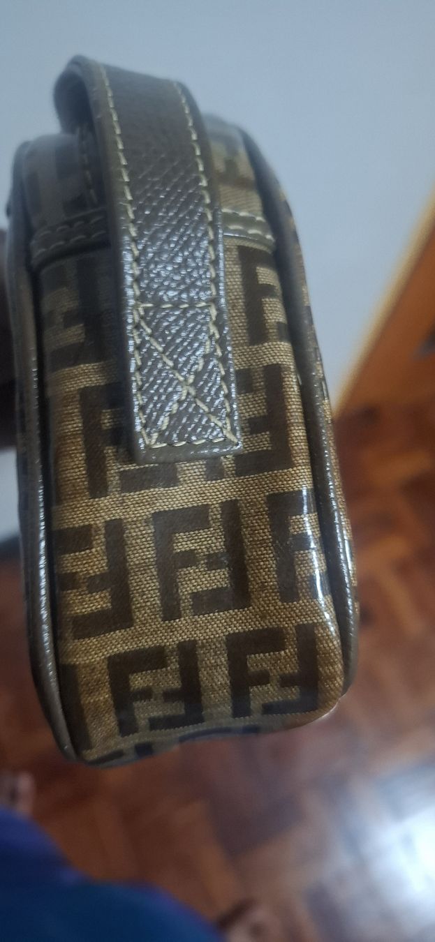 Fendi Borse da donna: Fendi Shoulder Bag Zucca Pattern Brown Used Condition – Usato da Wallisellen venduto da joe_w8ns 6
