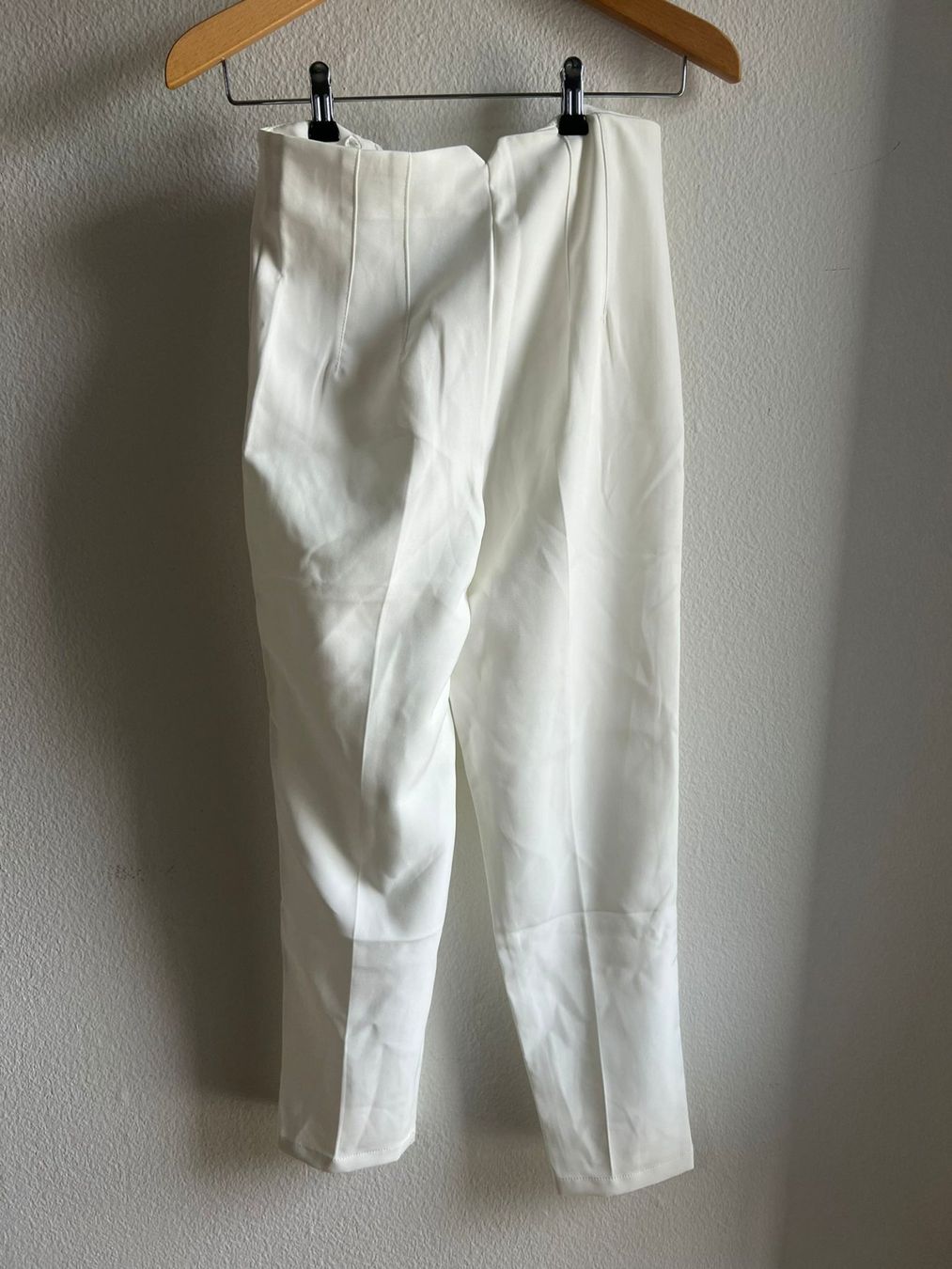 Pantaloni: Damen Hose weiss – Nuovo (secondo la descrizione) da Lupfig venduto da Pluribus 2