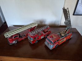 Blechspielzeug Feuerwehrauto Leiterwagen Konvolut 3 Stk.